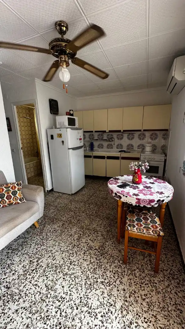 Cuina de Casa adosada en venda en Torrevieja amb Moblat, Rentadora i Microones