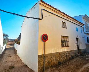Vista exterior de Casa o xalet en venda en Arroyomolinos de León amb Aire condicionat, Jardí privat i Traster
