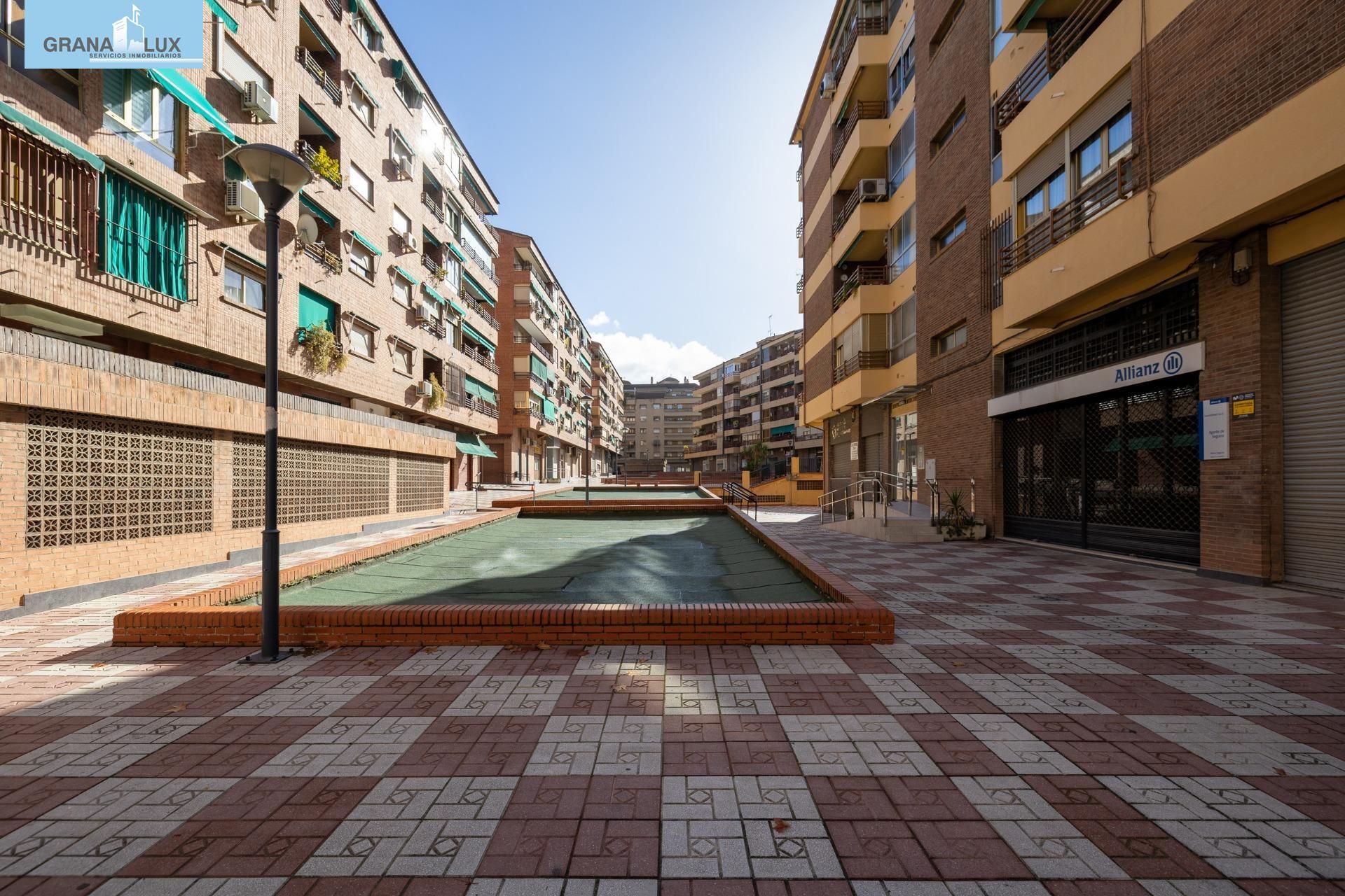 Exterior view of Flat for sale in  Granada Capital  with Air Conditioner, Terrace and Storage room