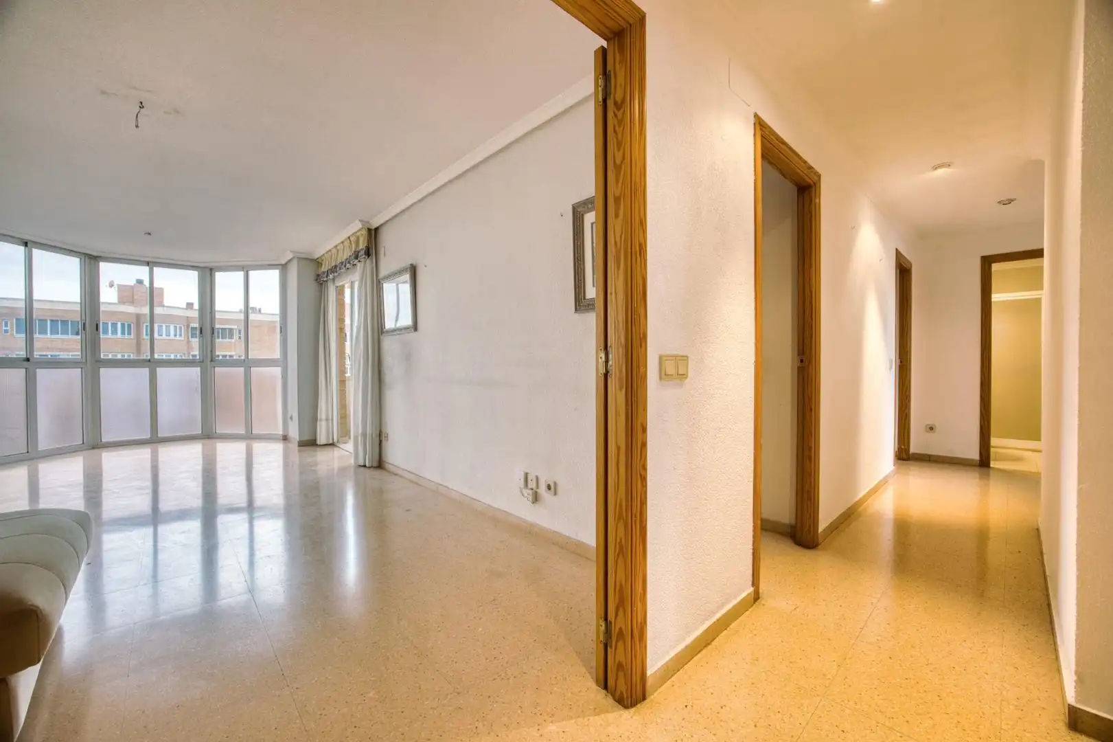 Piso en venta en Alicante / Alacant con Terraza, Trastero y Piscina comunitaria