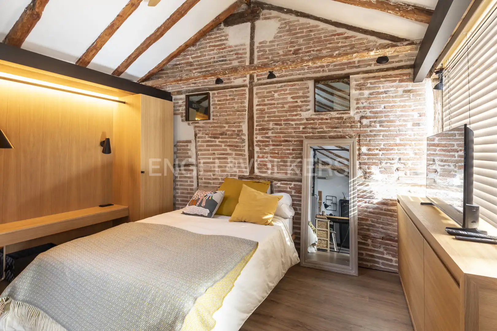 Schlafzimmer von Wohnung zur Miete in Madrid mit Klimaanlage, Heizung und Möbliert