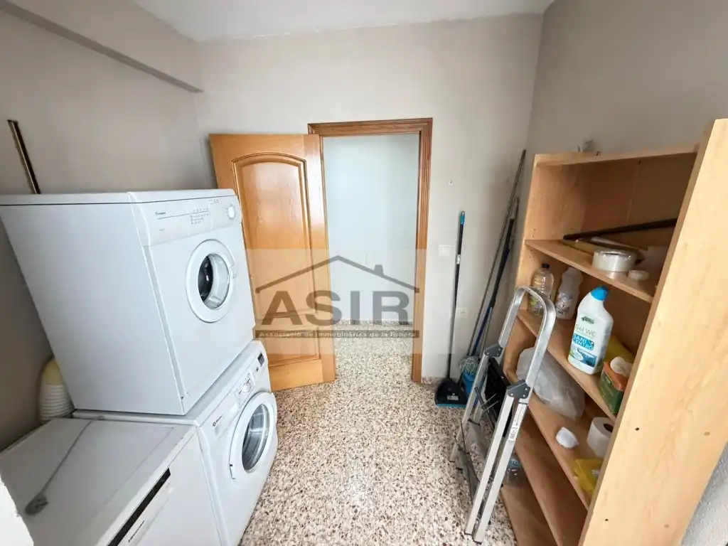 Piso en venta en Alzira con Balcón