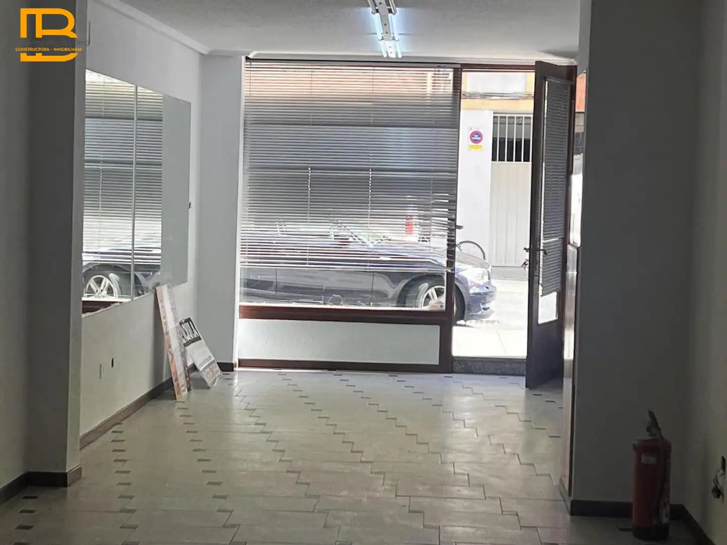 Local en venda en Laredo