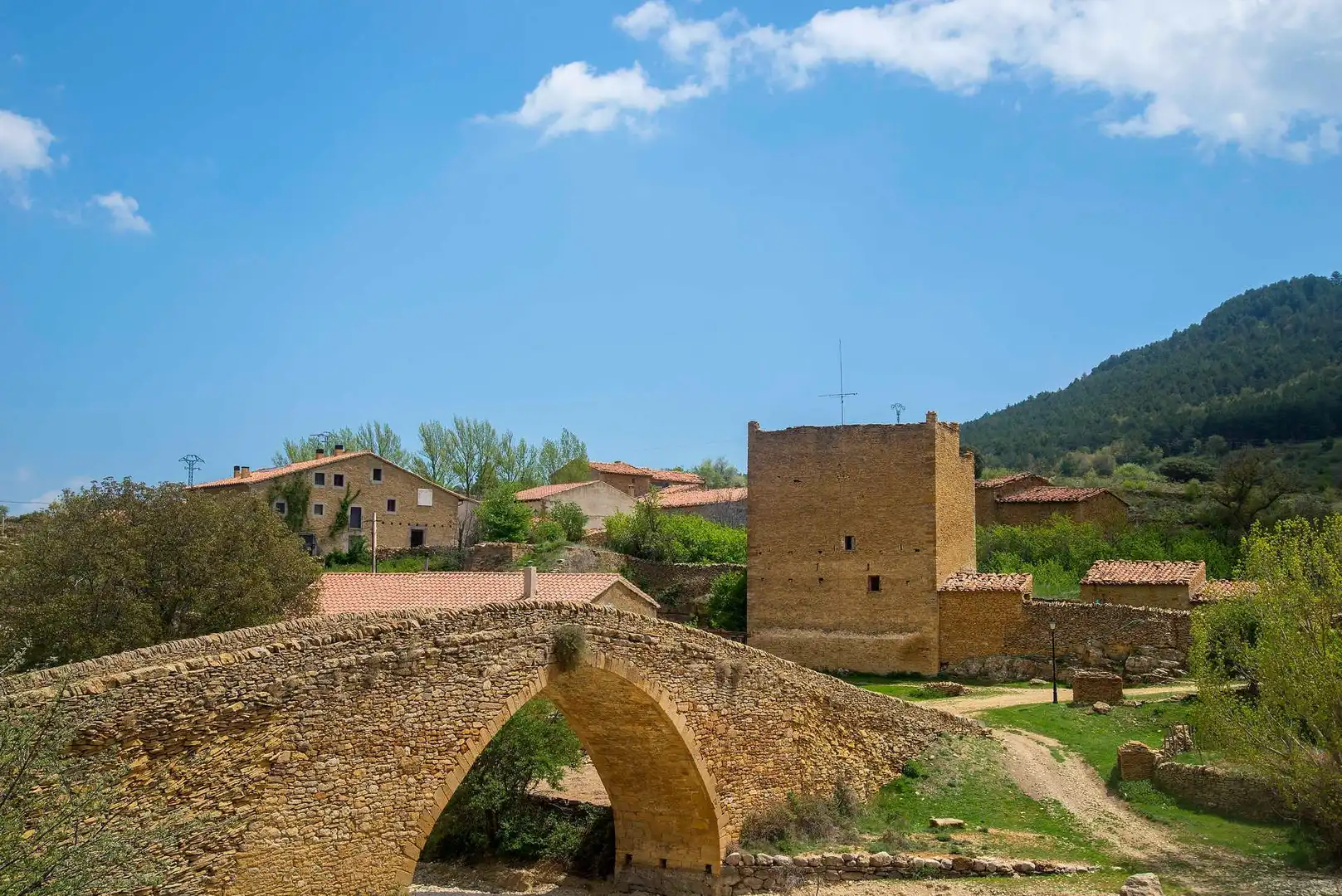 Außenansicht von Wohnung zum Verkauf in Villafranca del Cid / Vilafranca mit Heizung, Terrasse und Balkon
