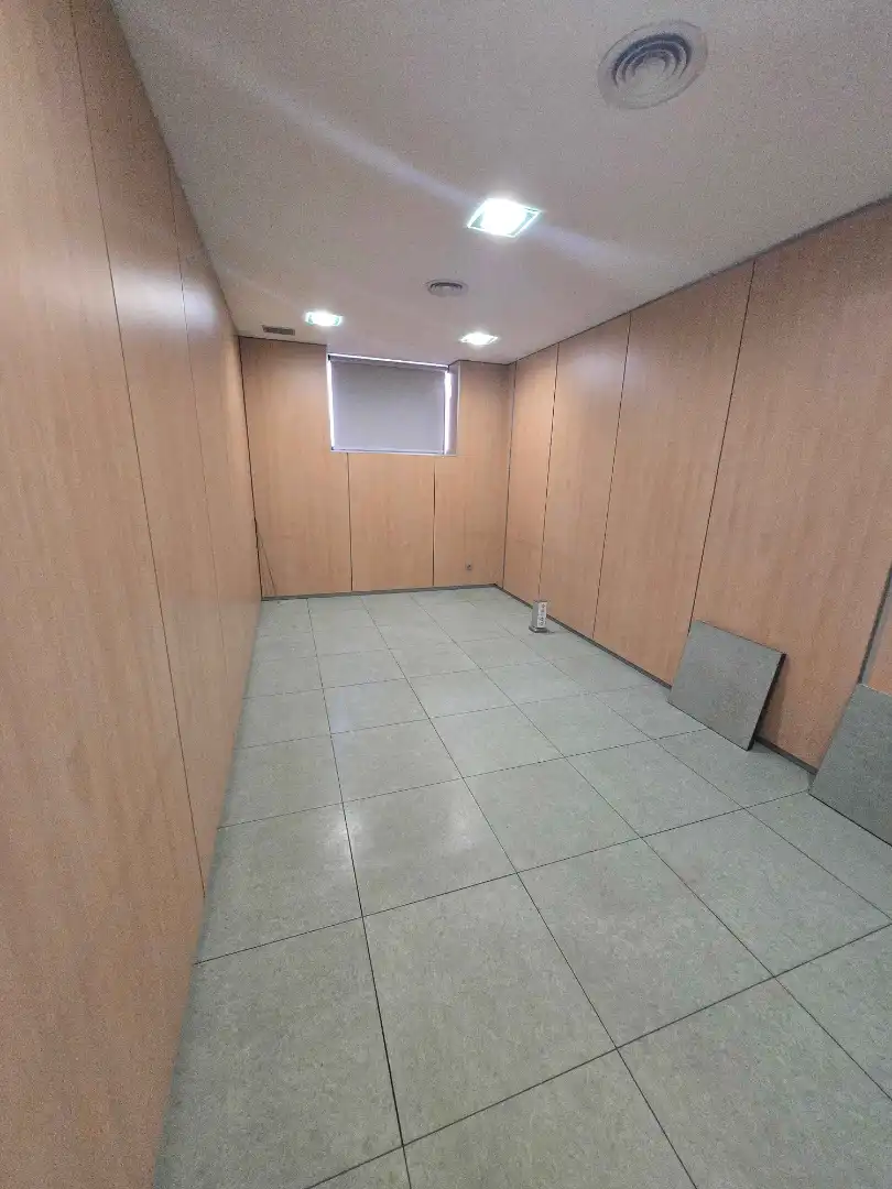 Geschaftsraum zur Miete in Guadalajara mit Parkett und Internet