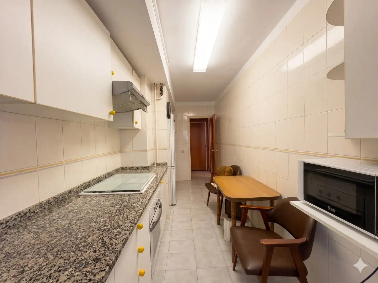 Cuina de Pis en venda en Girona amb Calefacció i Balcó