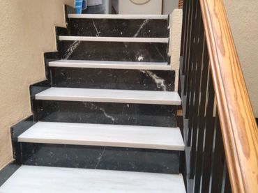 Casa aparellada en venda a Conde del Aguila 27