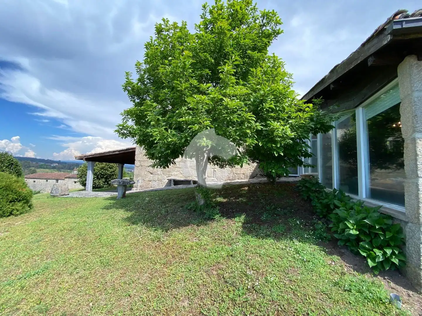Casa o xalet en venda en San Cibrao das Viñas amb Calefacció, Jardí privat i Parquet