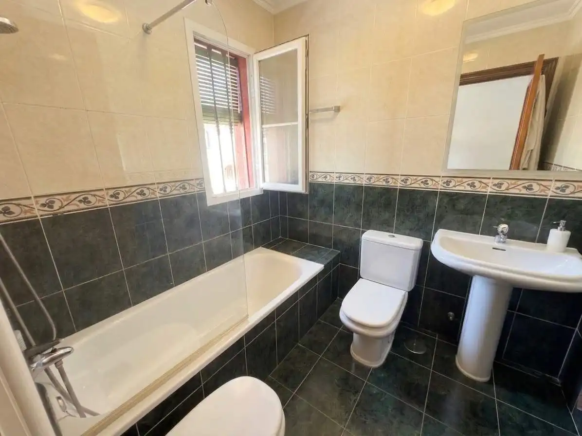 Bany de Casa adosada en venda en Vélez-Málaga