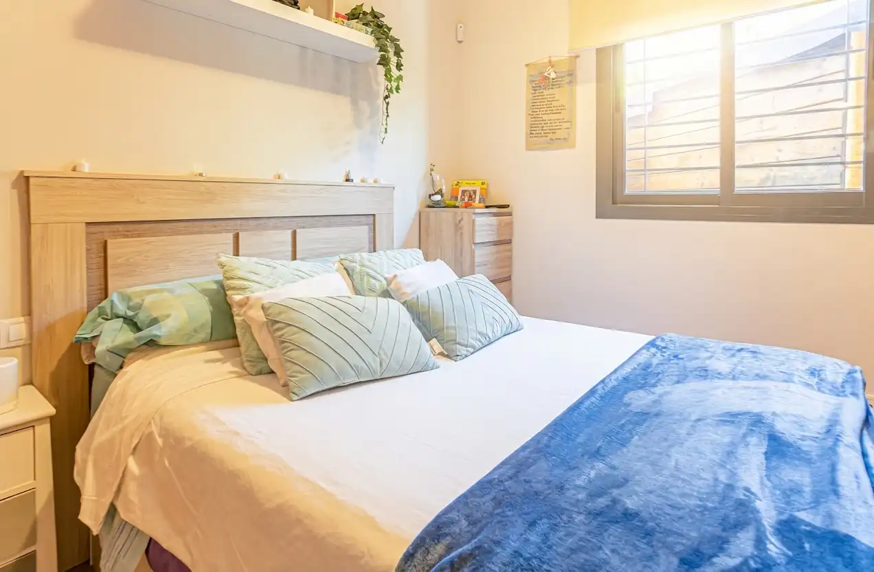 Bedroom of Flat for sale in Vélez-Málaga  with Air Conditioner, Terrace and Community pool