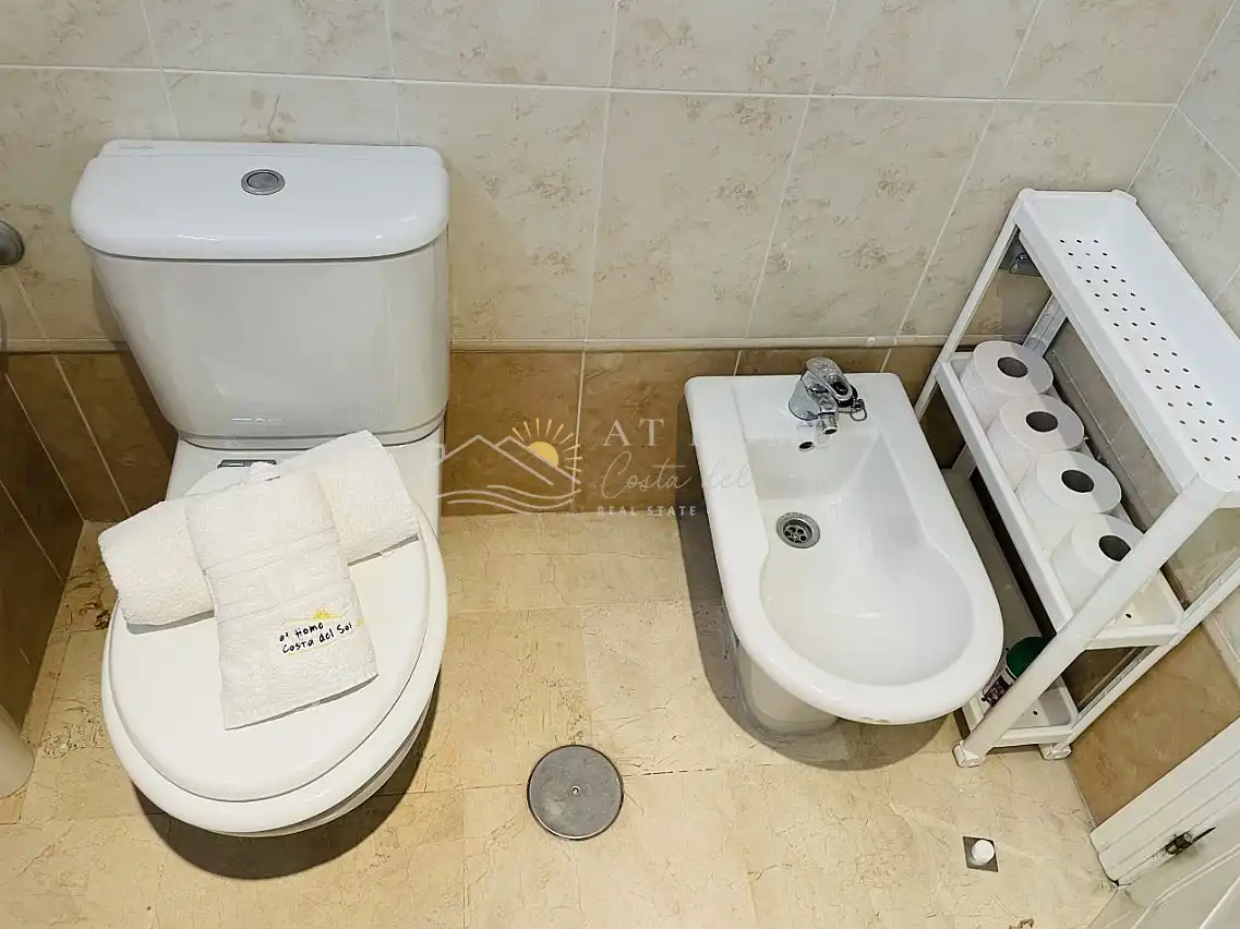 Bathroom of Apartments for sale in Marbella  with Terrace