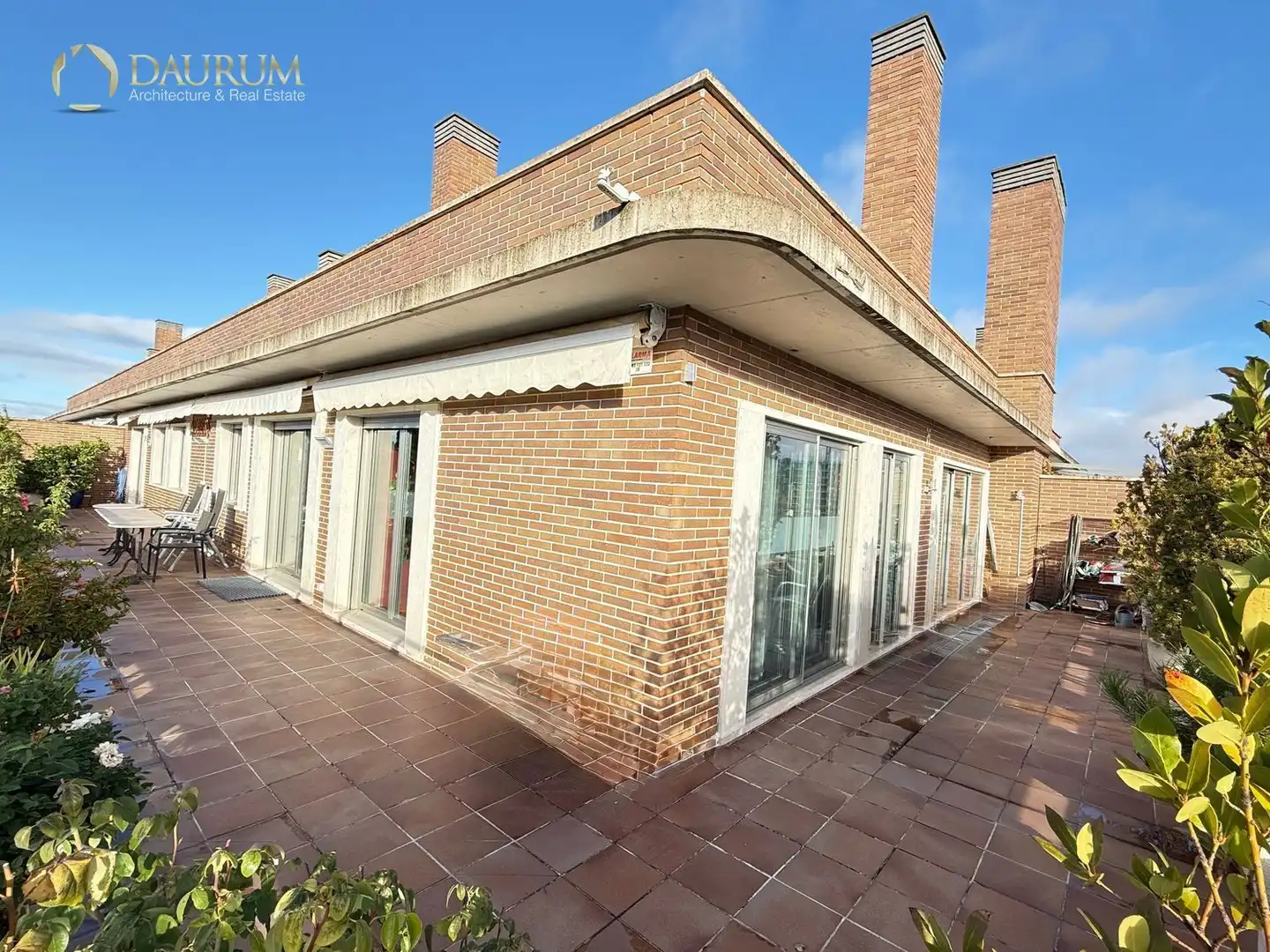 Vista exterior de Ático en venta en Madrid con Aire acondicionado, Calefacción y Terraza