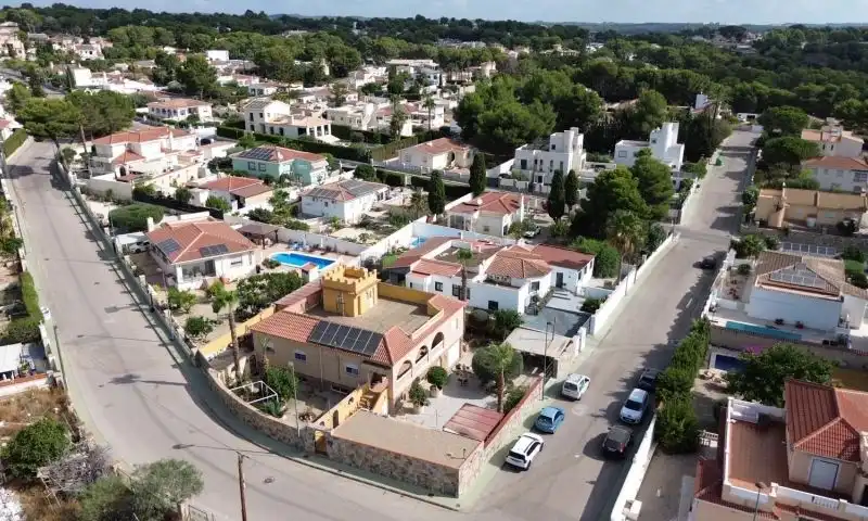 Villa zum Verkauf in Calle  Almendro, imagen 5