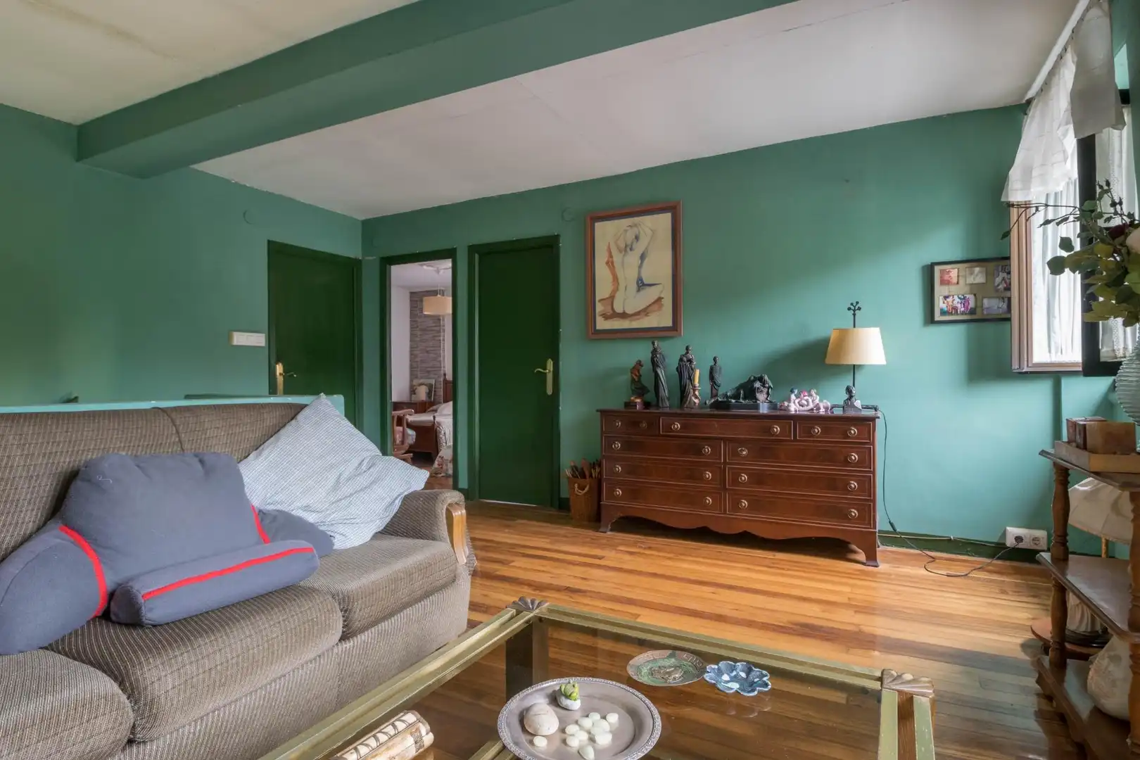 Sala de estar de Casa o chalet en venta en Culleredo con Calefacción, Jardín privado y Parquet