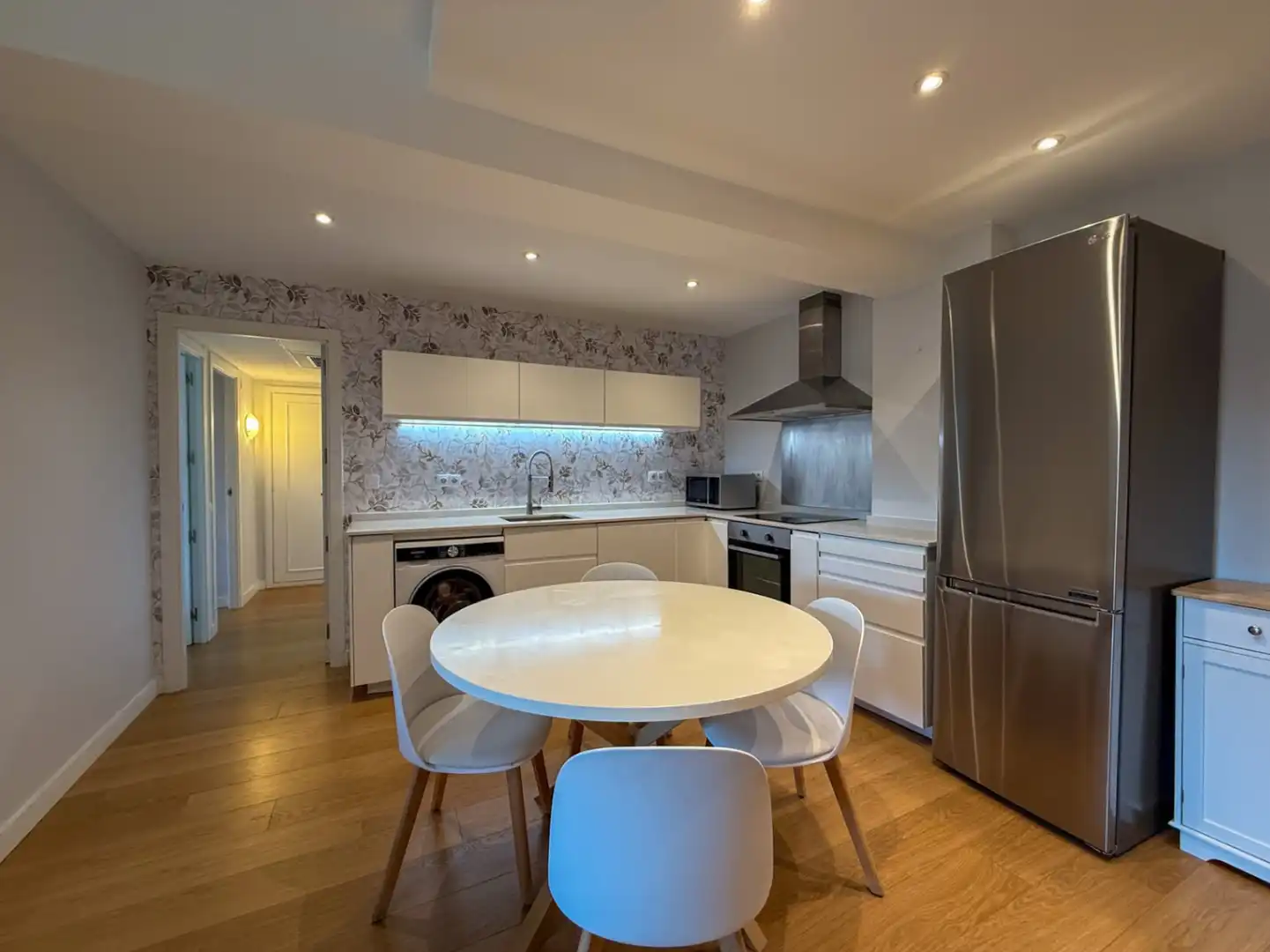 Kitchen of Flat for rent in Madrid  with Air Conditioner, Heating and Terrace