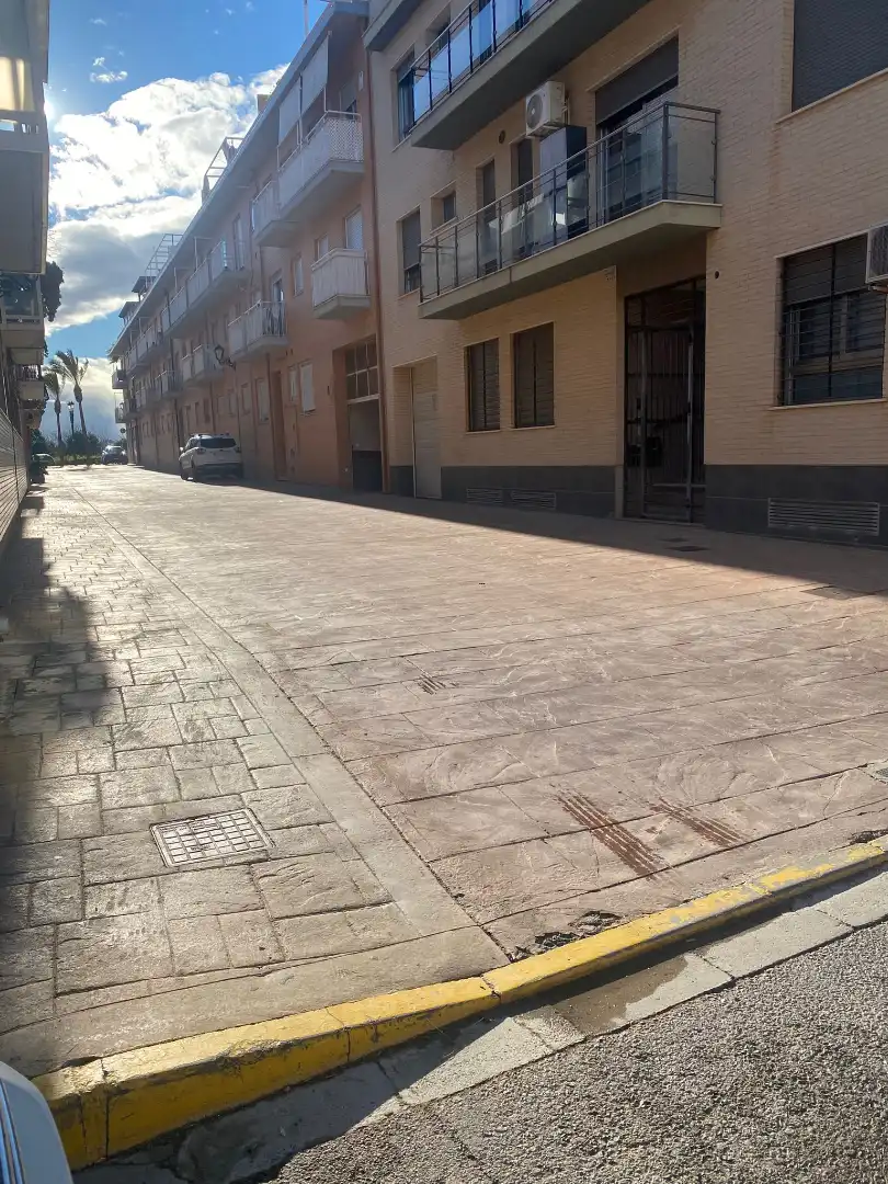 Vista exterior de Piso en venta en Rafelbuñol / Rafelbunyol con Aire acondicionado, Calefacción y Trastero