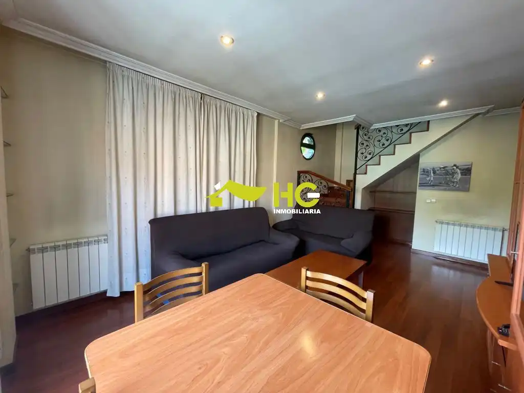 Sala de estar de Dúplex de alquiler en Villaviciosa de Odón con Aire acondicionado, Calefacción y Amueblado