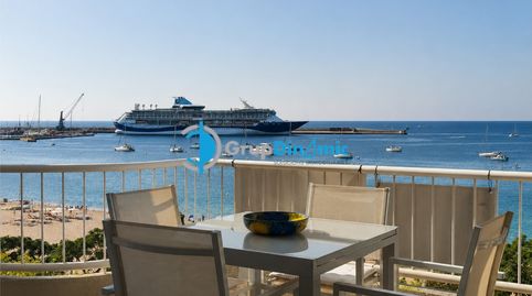 ÁTICO REFORMADO EN PRIMERA LÍNEA, CON VISTAS AL MAR + DOS PLAZAS DE PARQUING INCLUIDO EN EL PRECIO