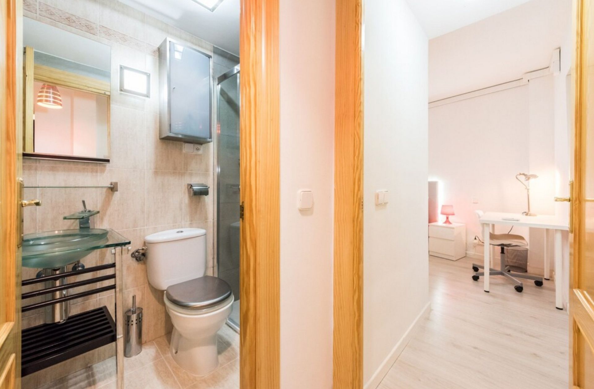 Dormitori de Pis de lloguer en Alcalá de Henares amb Aire condicionat, Moblat i TV