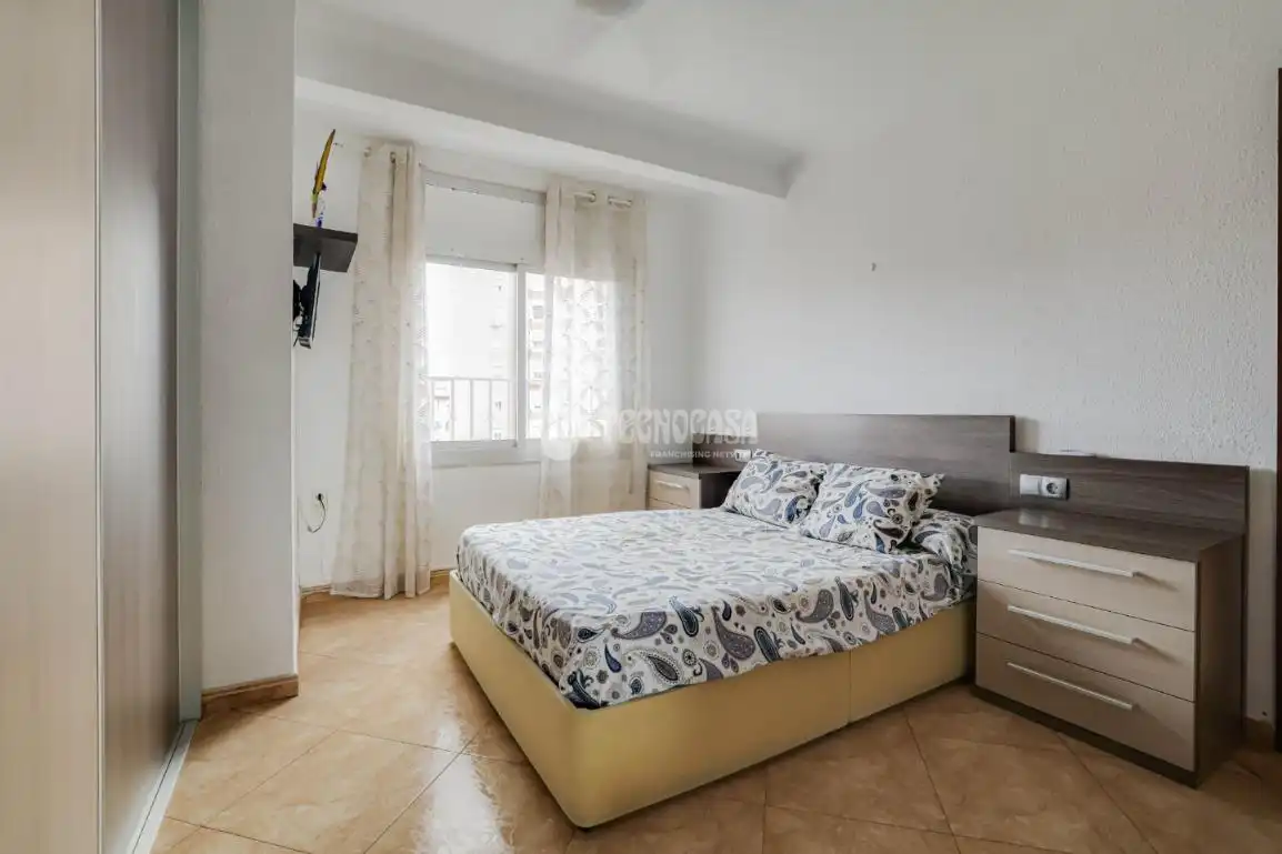 Habitación de Piso en venta en Badalona con Balcón