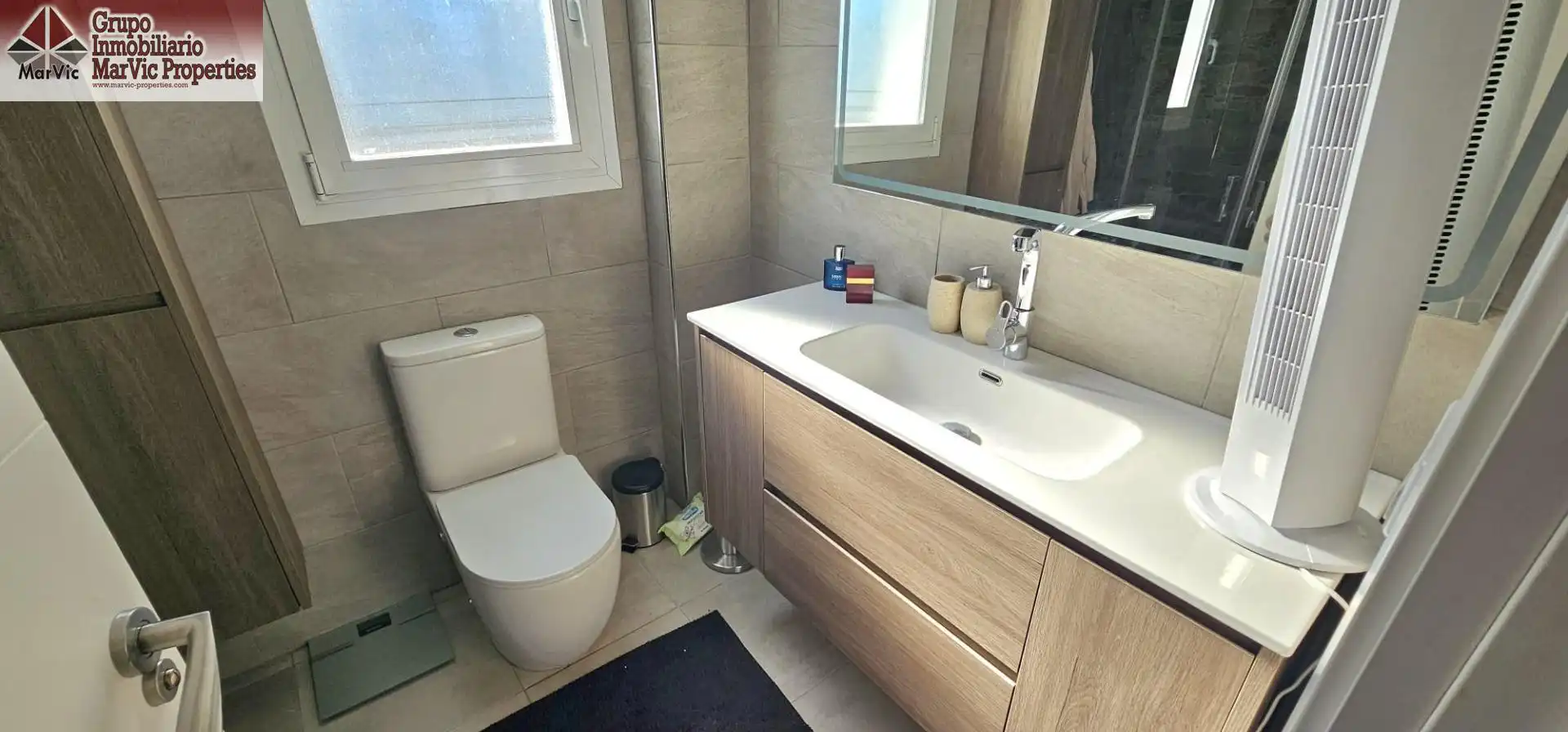 Bany de Casa o xalet en venda en La Nucia amb Aire condicionat, Jardí privat i Terrassa