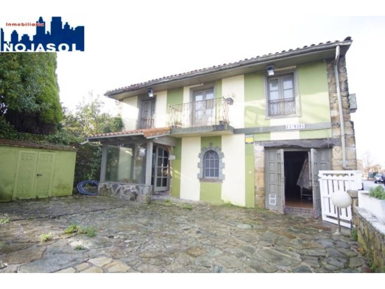 Vista exterior de Casa o xalet en venda en Meruelo amb Terrassa