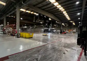 Aparcament de Nau industrial en venda en Hostalric