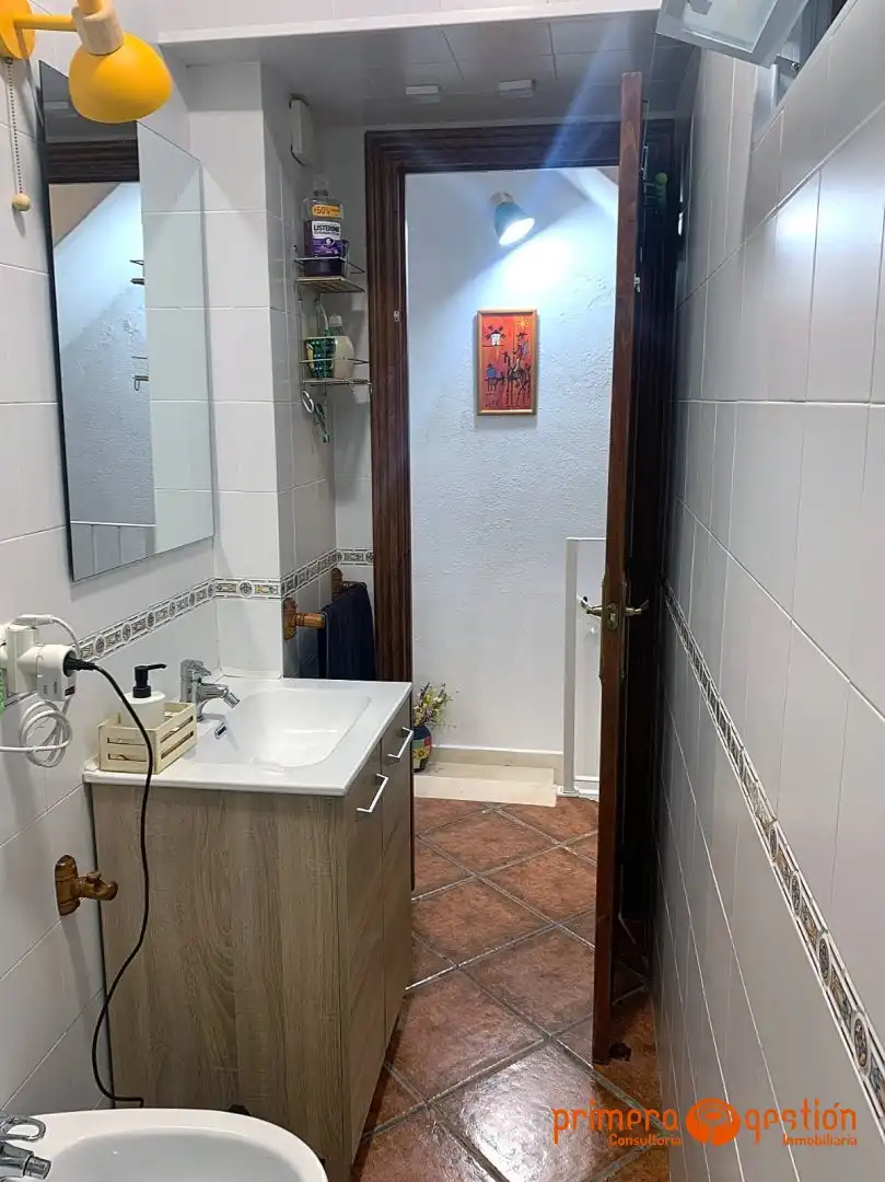 Bany de Casa o xalet en venda en Constantina amb Terrassa i Moblat