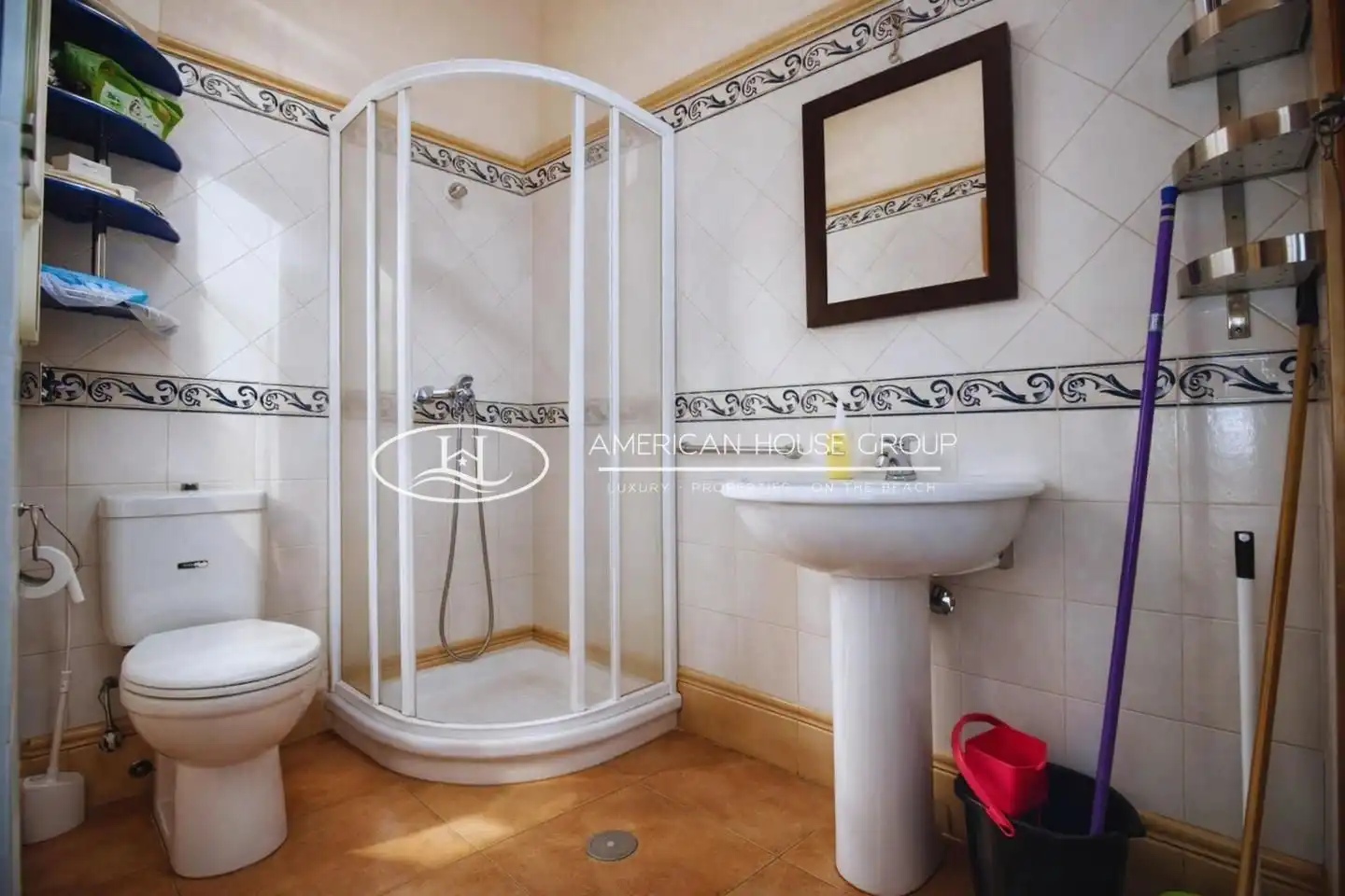 Baño de Edificio en venta en Chiclana de la Frontera