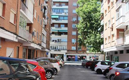 Vista exterior de Pis en venda en Alcalá de Henares amb Terrassa