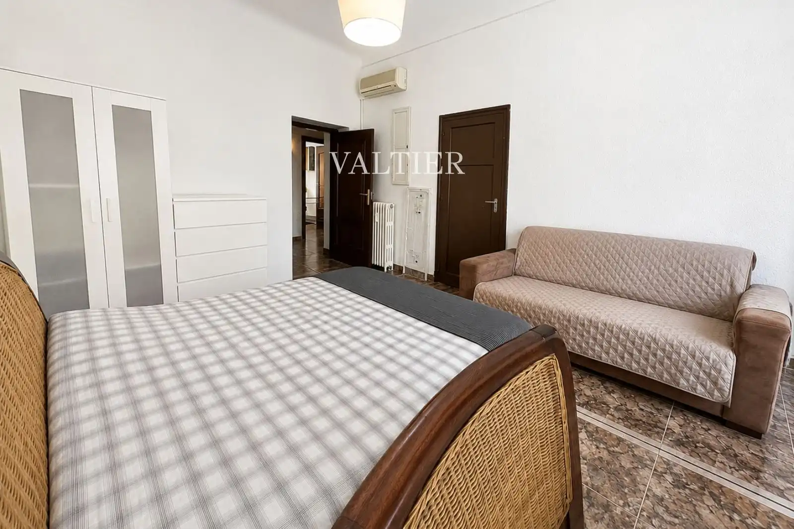 Schlafzimmer von Wohnung zur Miete in Madrid mit Klimaanlage und Möbliert