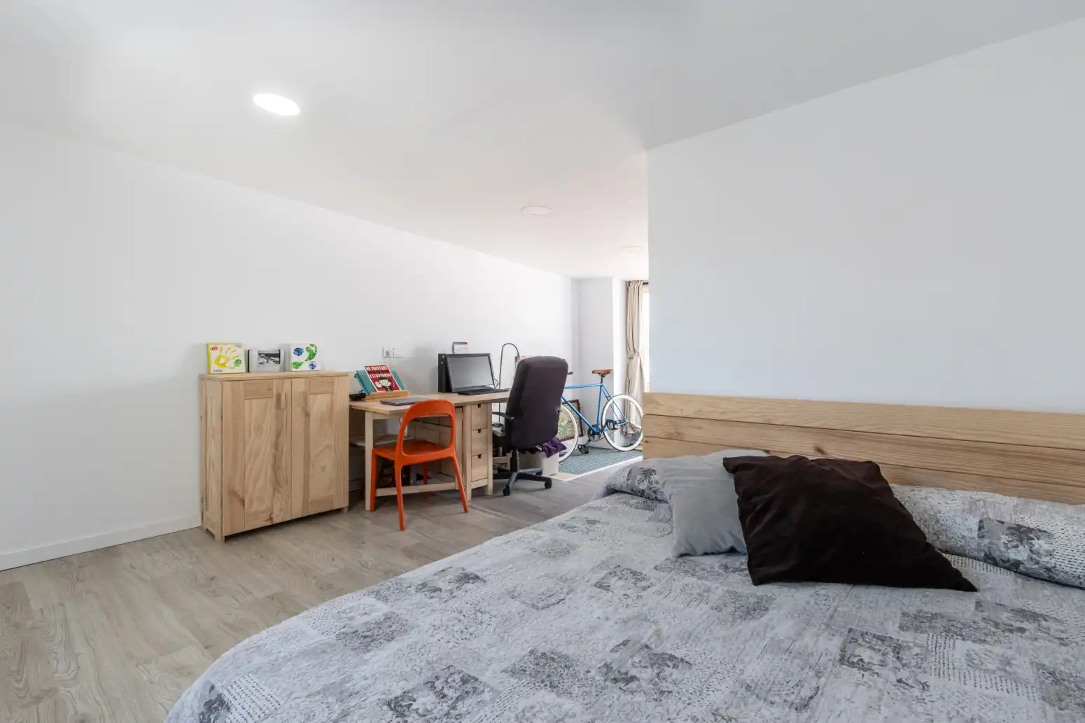 Bedroom of Flat for sale in Terrassa  with Heating, Parquet flooring and Terrace