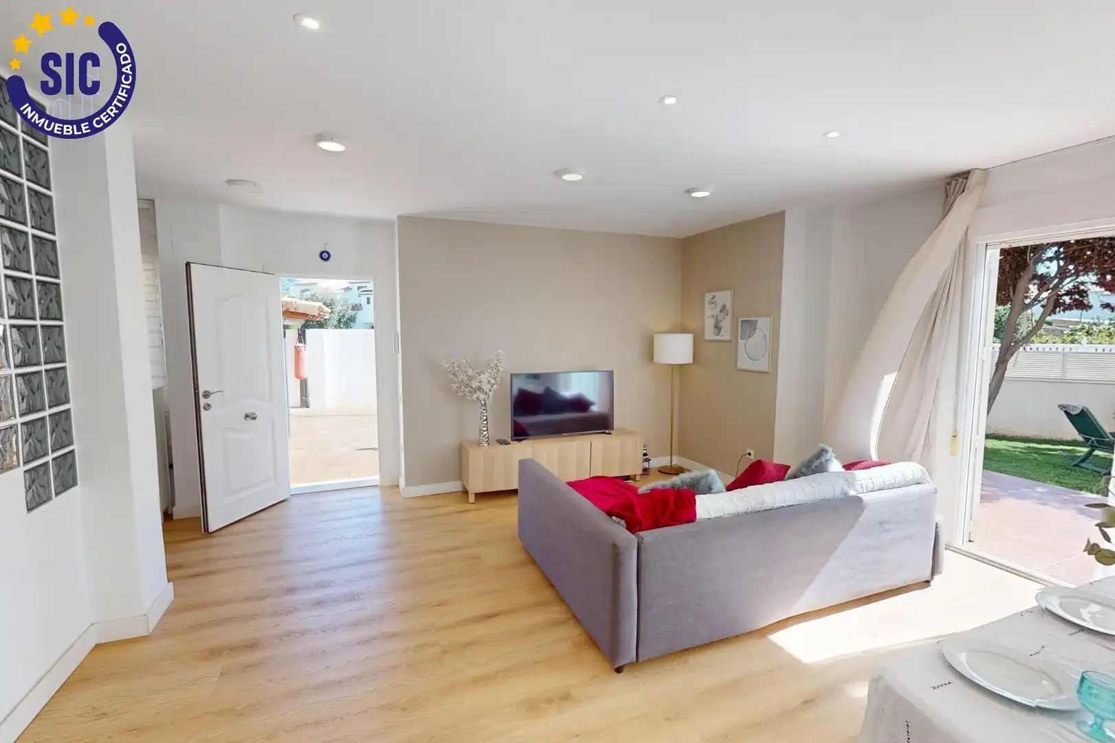 Sala d'estar de Casa o xalet en venda en Benicasim / Benicàssim amb Aire condicionat, Jardí privat i Parquet