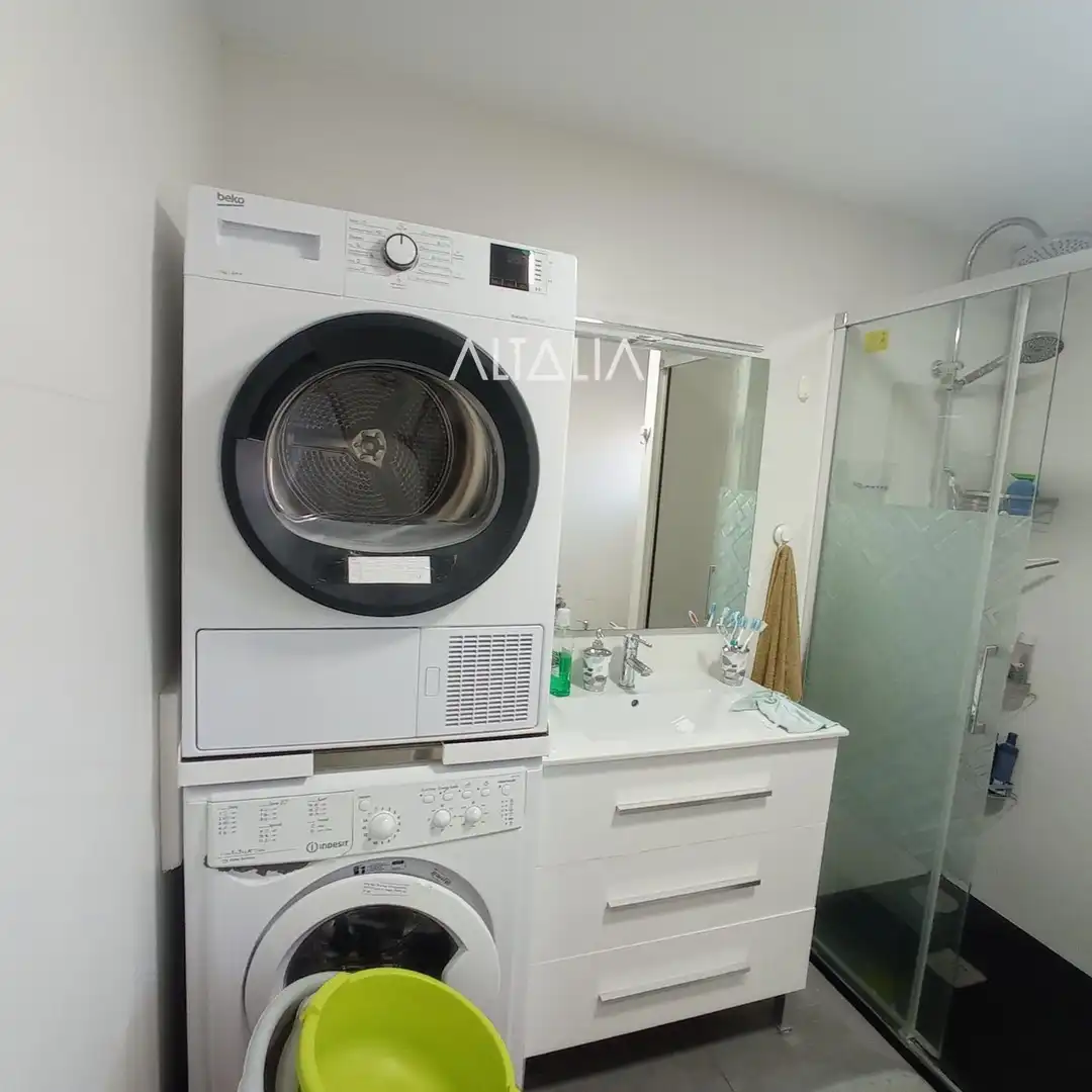 Badezimmer von Wohnung zur untervermieten in Cuenca mit Heizung, Parkett und Möbliert