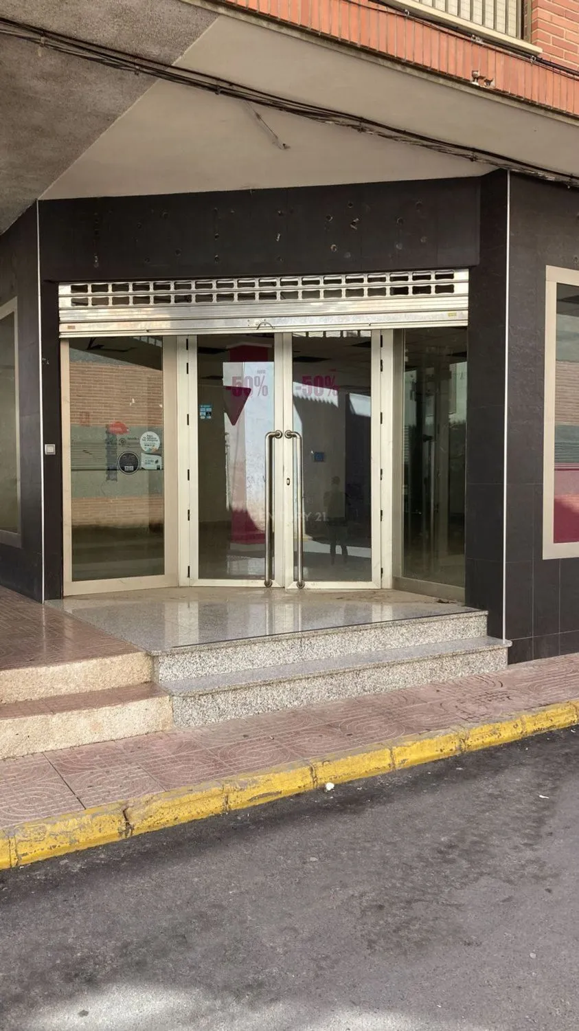 Local en venda a Calle Hernán Cortés, 2, Las Lomas - Las Yucas