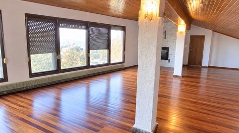 Ático dúplex en el centro de Alberite: espacio, chimenea y una terraza para disfrutar Hay viviendas que destacan por sus metros y, imatge 3