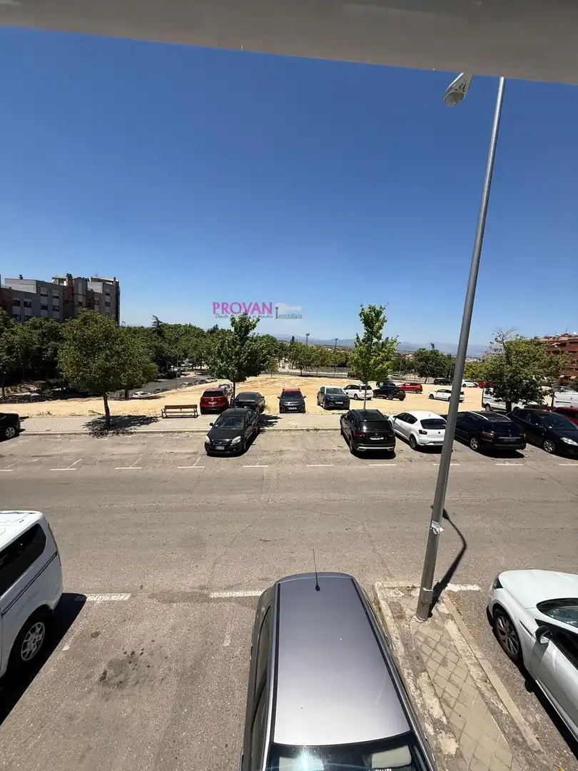 Parkplatz von Wohnung zum Verkauf in Madrid mit Klimaanlage, Terrasse und Möbliert
