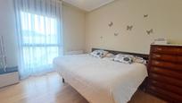 Bedroom of Flat for sale in Villalbilla de Burgos  with Heating, Private garden and Parquet flooring