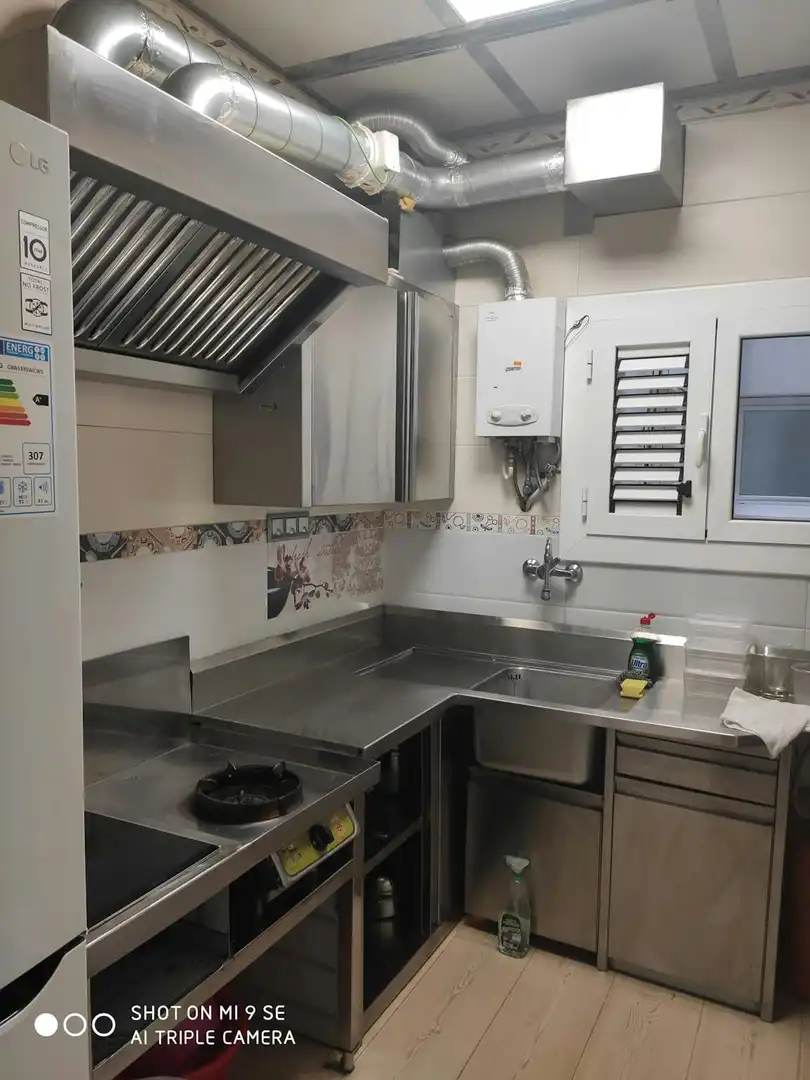 Kitchen of Flat for share in Barcelona  with Furnished, Washing machine and TV