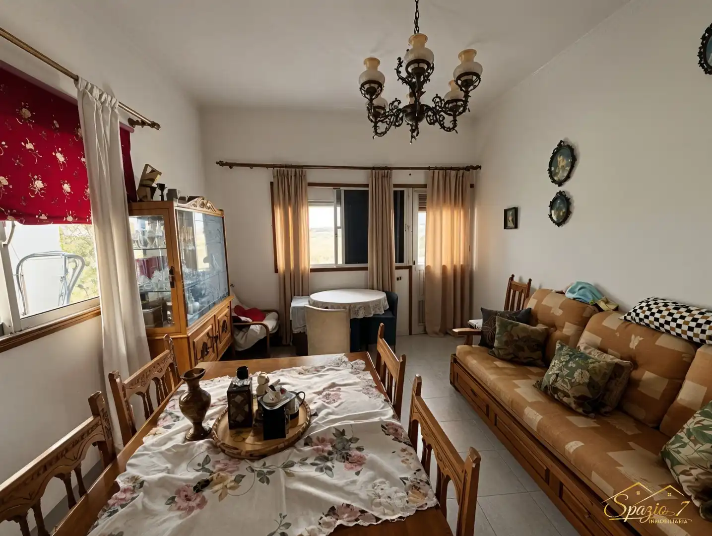 Sala d'estar de Casa adosada en venda en Las Palmas de Gran Canaria amb Terrassa, Forn i Rentadora