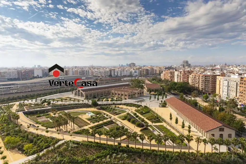 Vista exterior de Pis de lloguer en Valencia amb Aire condicionat i Terrassa