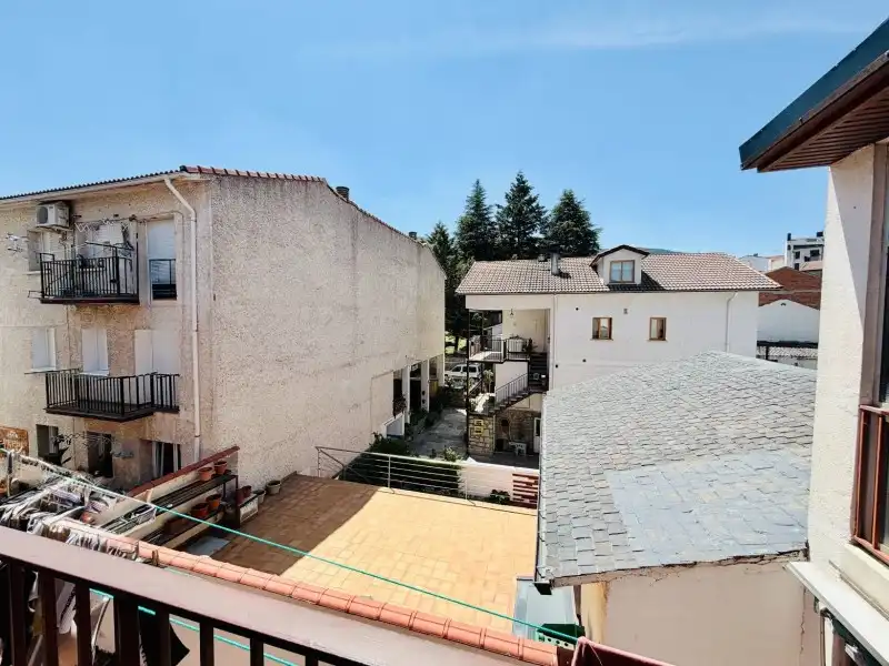 Vista exterior de Dúplex en venda en El Espinar amb Calefacció, Jardí privat i Terrassa