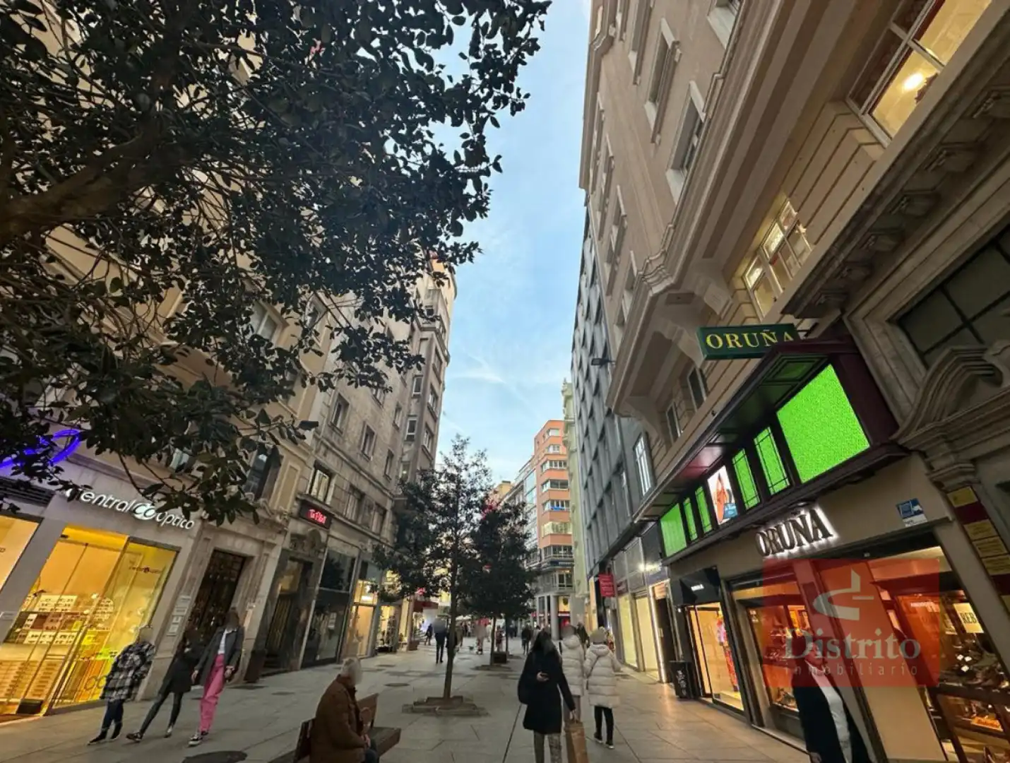 Exterior view of Commercial properties for rent in Centro - Ayuntamiento