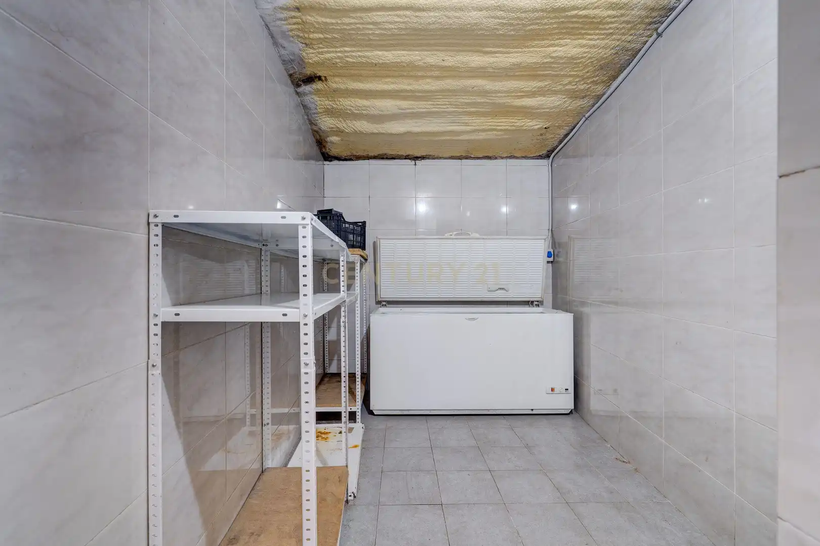 Commercial properties for sale in Deba  with Air Conditioner