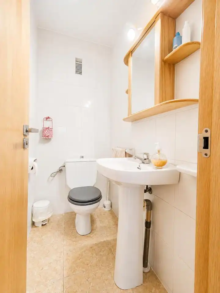 Bany de Casa o xalet en venda en Oliva amb Aire condicionat, Jardí privat i Terrassa