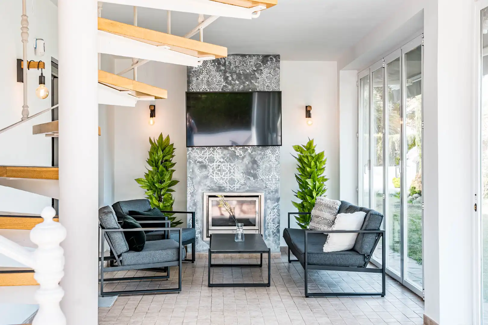 Sala d'estar de Casa o xalet de lloguer en Marbella amb Aire condicionat, Jardí privat i Parquet