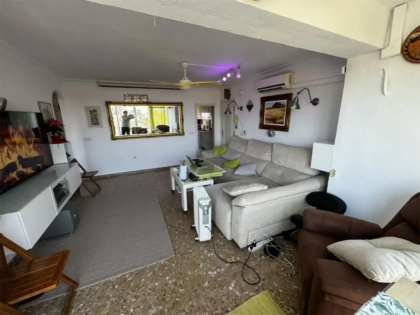 Sala d'estar de Pis per a compartir en Sevilla amb Aire condicionat, Jardí privat i Moblat