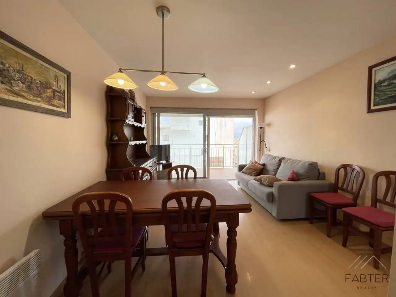Sala de estar de Piso en venta en Palamós con Calefacción, Parquet y Terraza