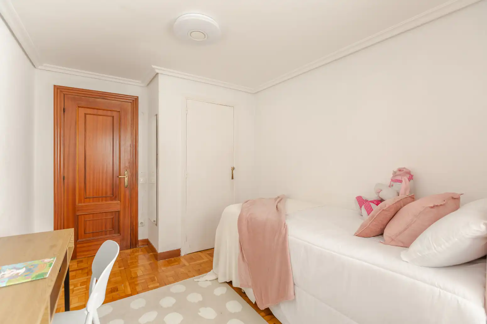 Habitación de Piso en venta en  Pamplona / Iruña con Calefacción, Parquet y Balcón