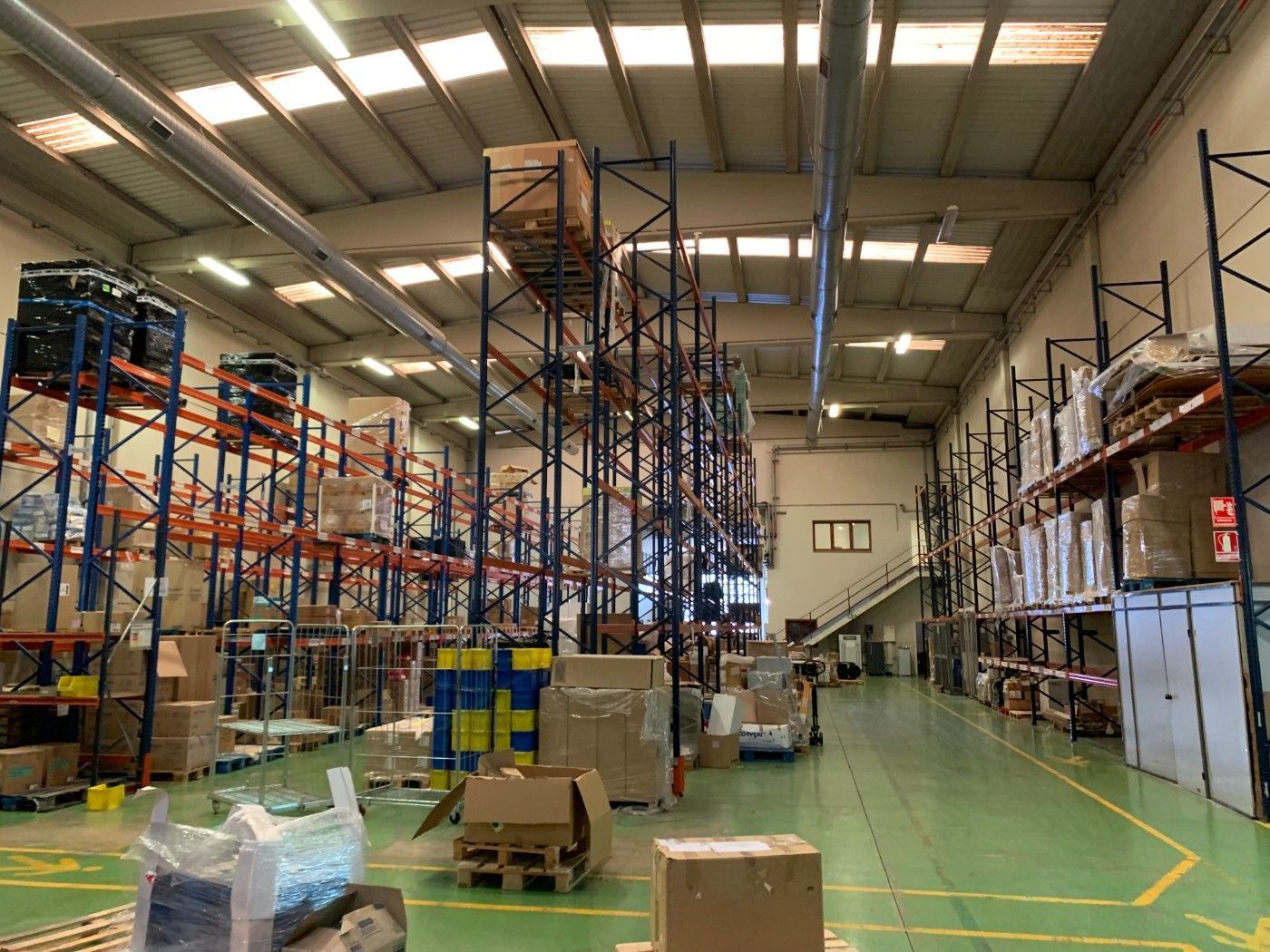 Industrial buildings to rent in El Prat de Llobregat  with Heating